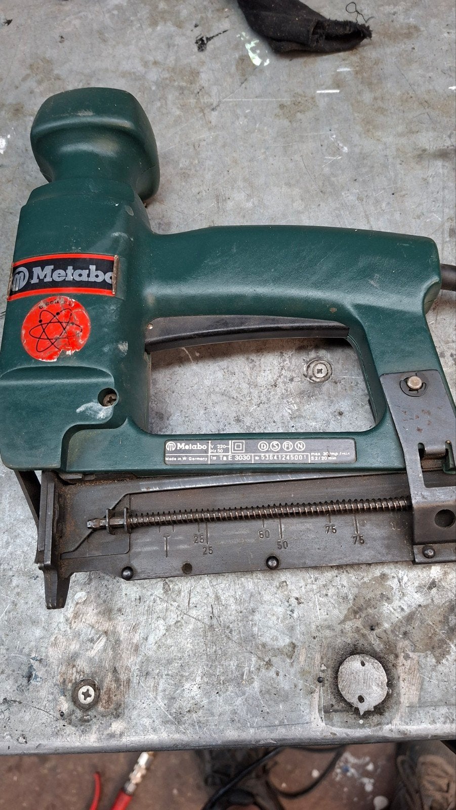 Metabo Tacker TAE 3030 - Gebruikt maar functioneel, Ophalen of Verzenden, Gebruikt, Tacker/nietmachine