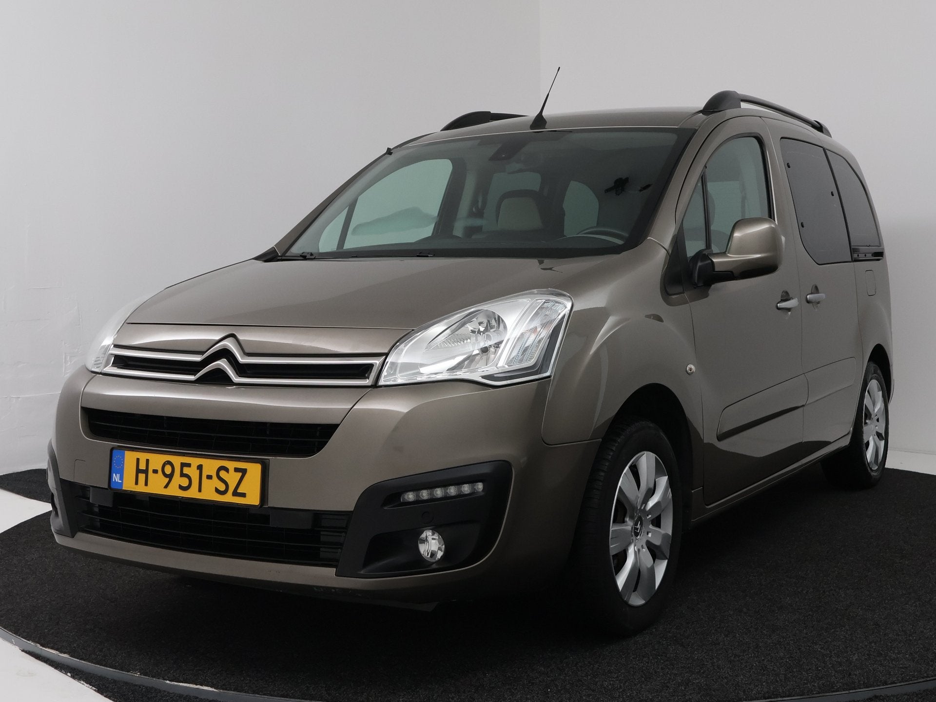 Citroën Berlingo 1.6 VTi Feel | Trekhaak | Achteruitrijcame, Auto's, Voorwielaandrijving, 12 maanden, Stof, Gebruikt