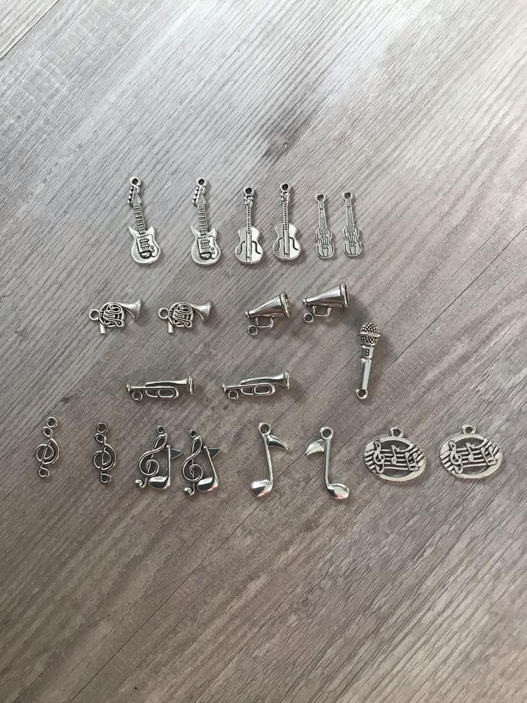 Muziek bedels voor armbanden of kettingen, Sieraden, Tassen en Uiterlijk, Overige materialen, Nieuw, 4 bedels of meer, Ophalen