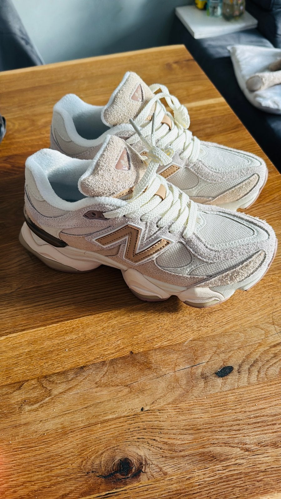 New Balance 9060, Kleding | Dames, Schoenen, Ophalen of Verzenden, Zo goed als nieuw, Sneakers of Gympen