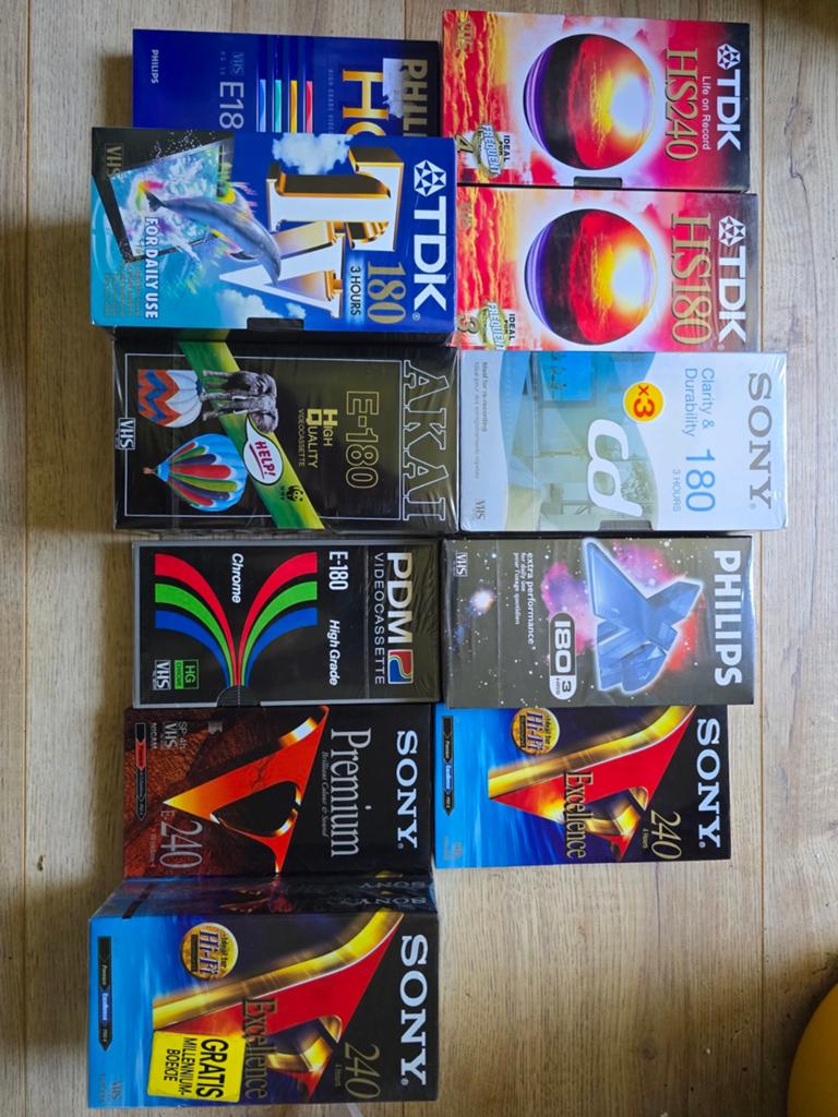 Partij nieuwe VHS videobanden - sealed, Cd's en Dvd's, VHS | Film, Ophalen of Verzenden, Nieuw in verpakking