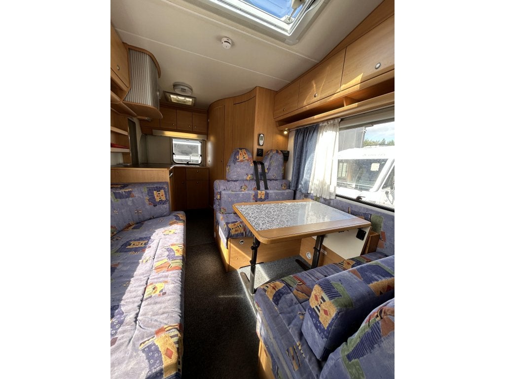 Foto 11 van Knaus Sun Traveller 605MF 6-Persoons Fiat Ducato 2.8JTD