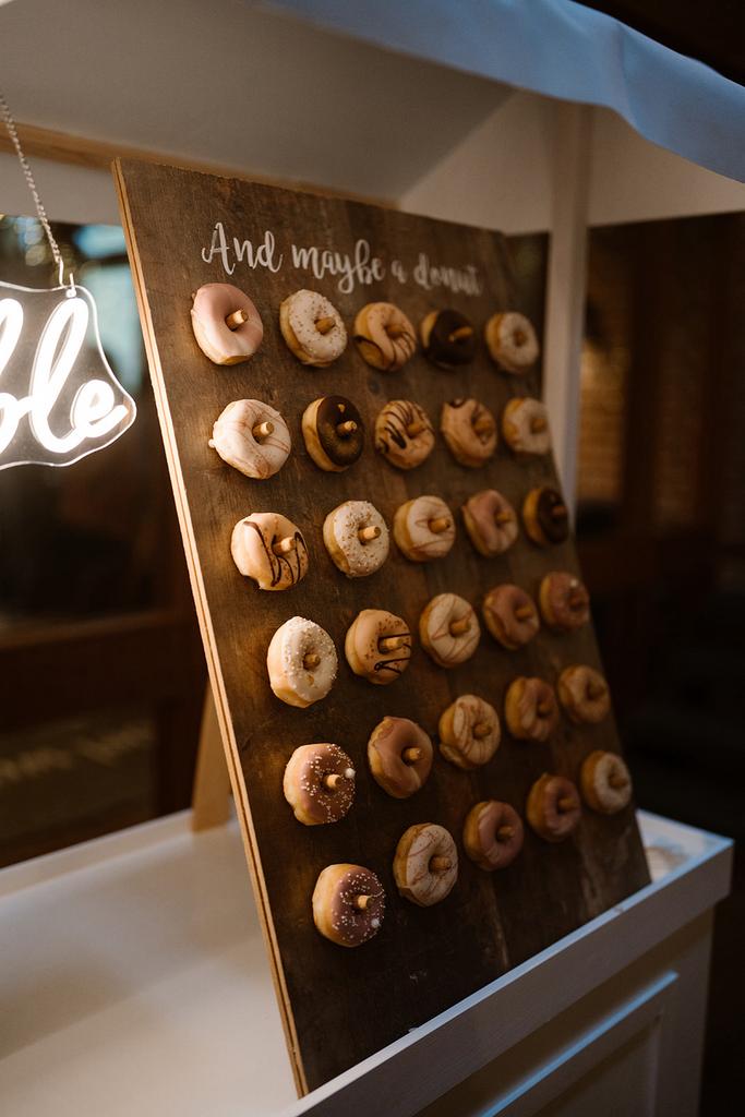 Donut wall | Bruiloft | Hout | Trouwen, Ophalen, Gebruikt, Versiering, Geboorte of Huwelijk