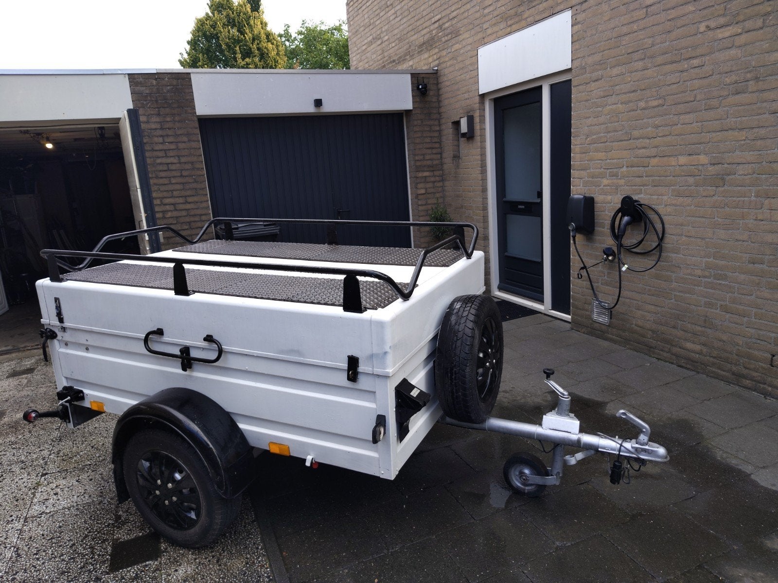 Compacte aanhanger met deksel en imperiaal, Auto diversen, Ophalen of Verzenden, Gebruikt