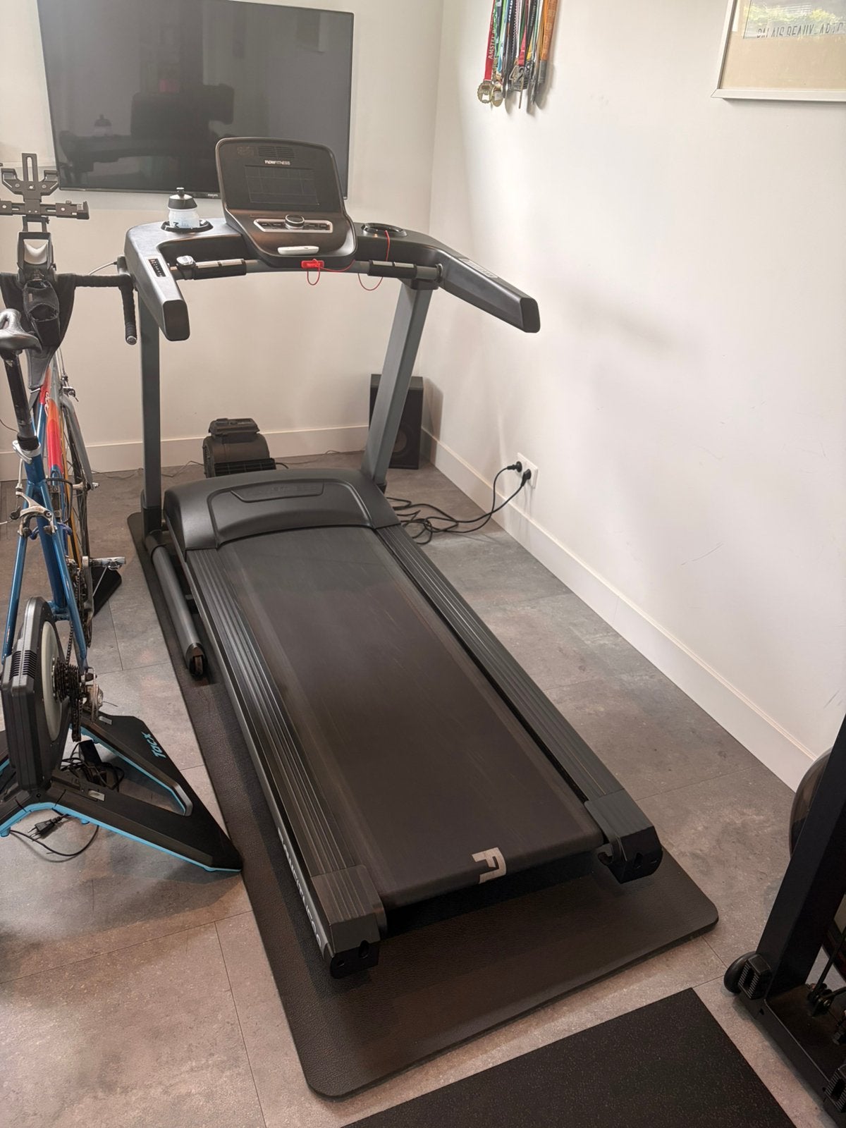 Loopband Flow Fitness Runner DTM2500, Ophalen, Zo goed als nieuw, Loopband