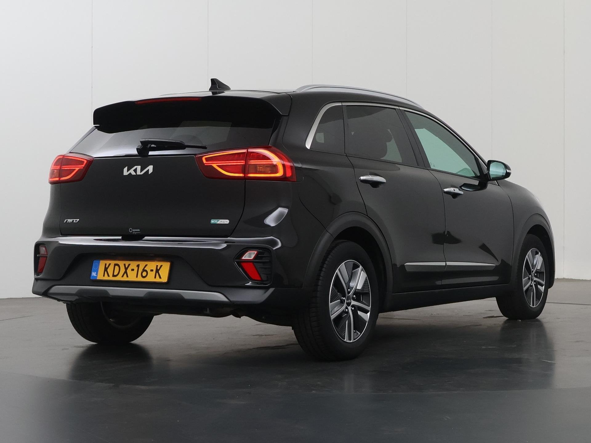 Foto 2 van Kia Niro 1.6 GDi PHEV ExecutiveLine | Panoramadak | Lederen
