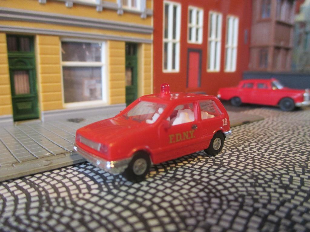 Suzuki Swift - Rietze FDNY Brandweer New York, Ophalen of Verzenden, Gebruikt, Bus of Vrachtwagen, Rietze