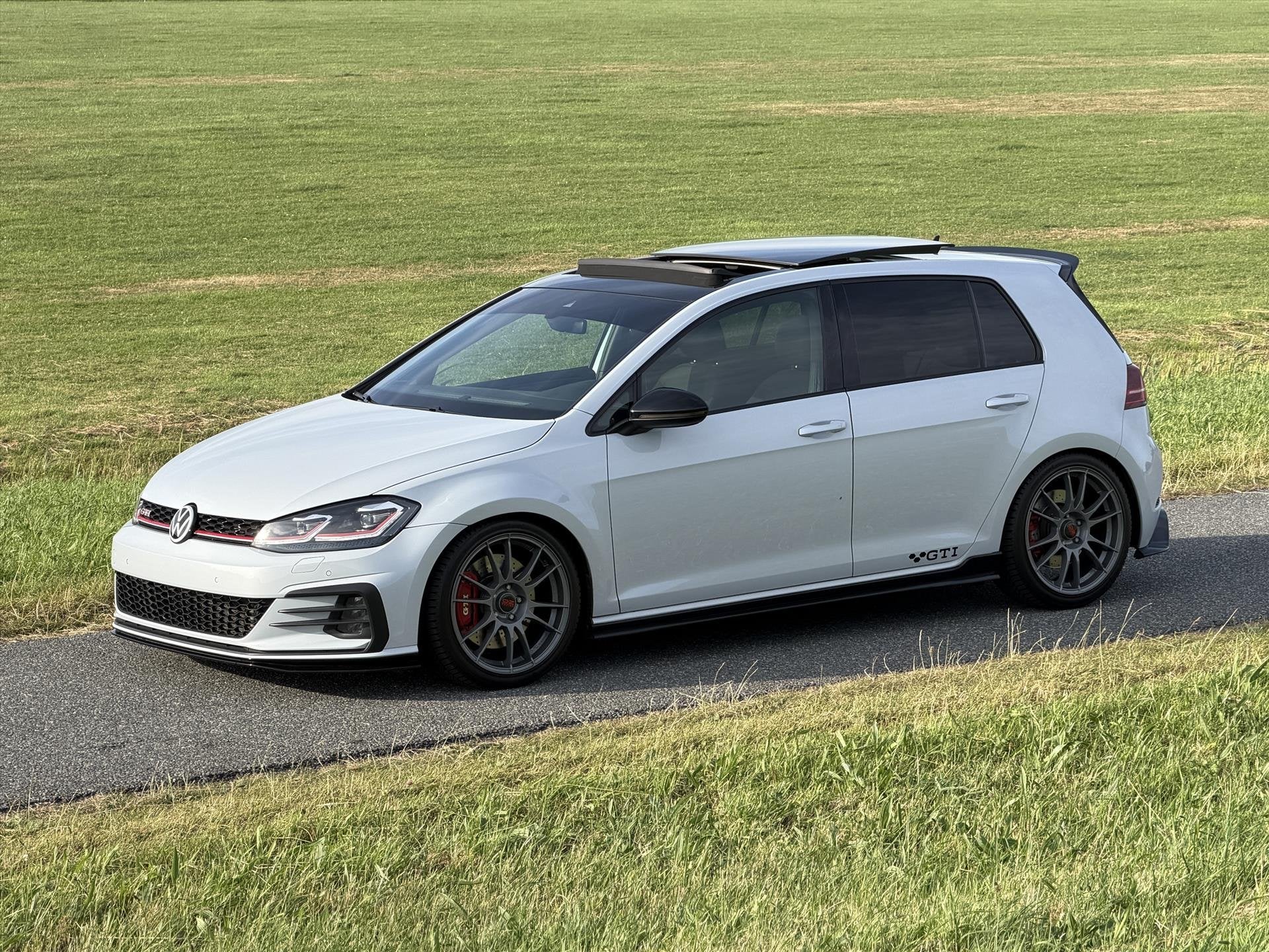 Volkswagen Golf 7.5 2.0 TSI GTI 441PK Performance / JD Stage, Automaat, Stof, Gebruikt, Euro 6