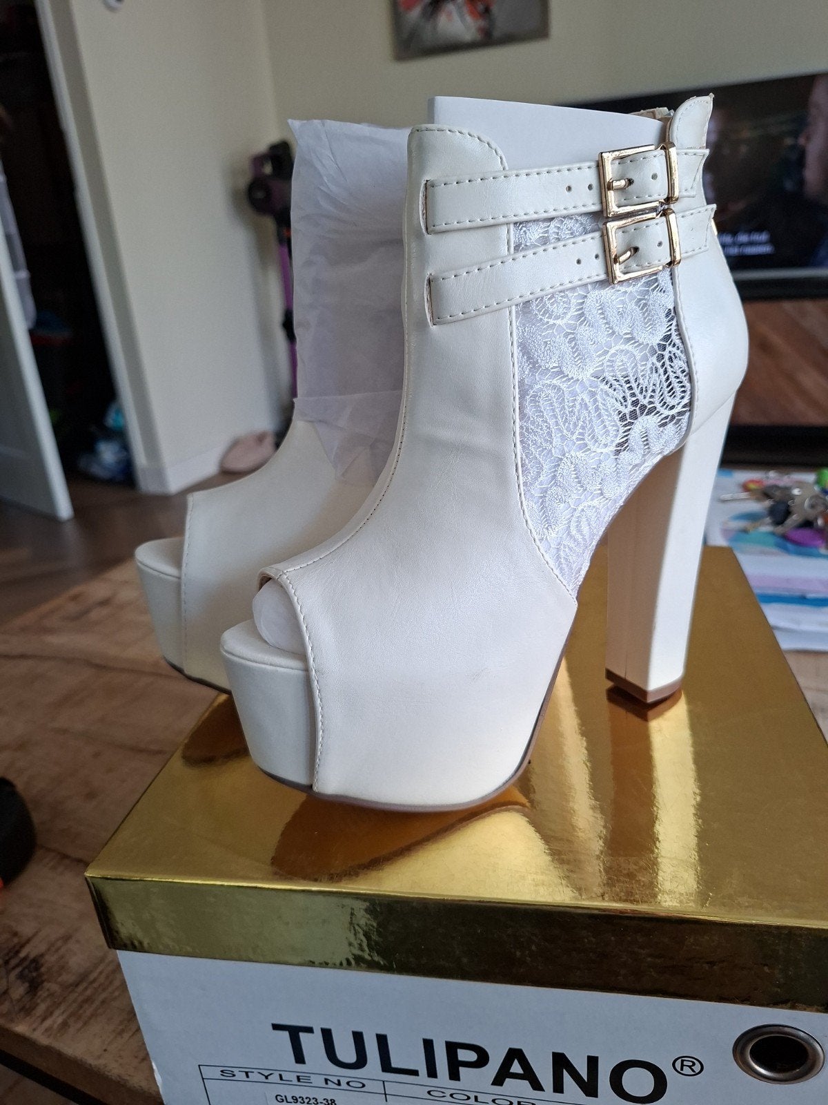 Nieuwe Witte Peep-Toe Enkellaarsjes met Hoge Hak - Maat 36, Wit, Lage of Enkellaarzen, Nieuw, Ophalen of Verzenden