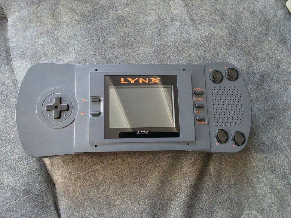 Atari Lynx 1 met 10 games en beschermhoes, Spelcomputers en Games, Met games, Gebruikt, Ophalen of Verzenden, Met 1 controller