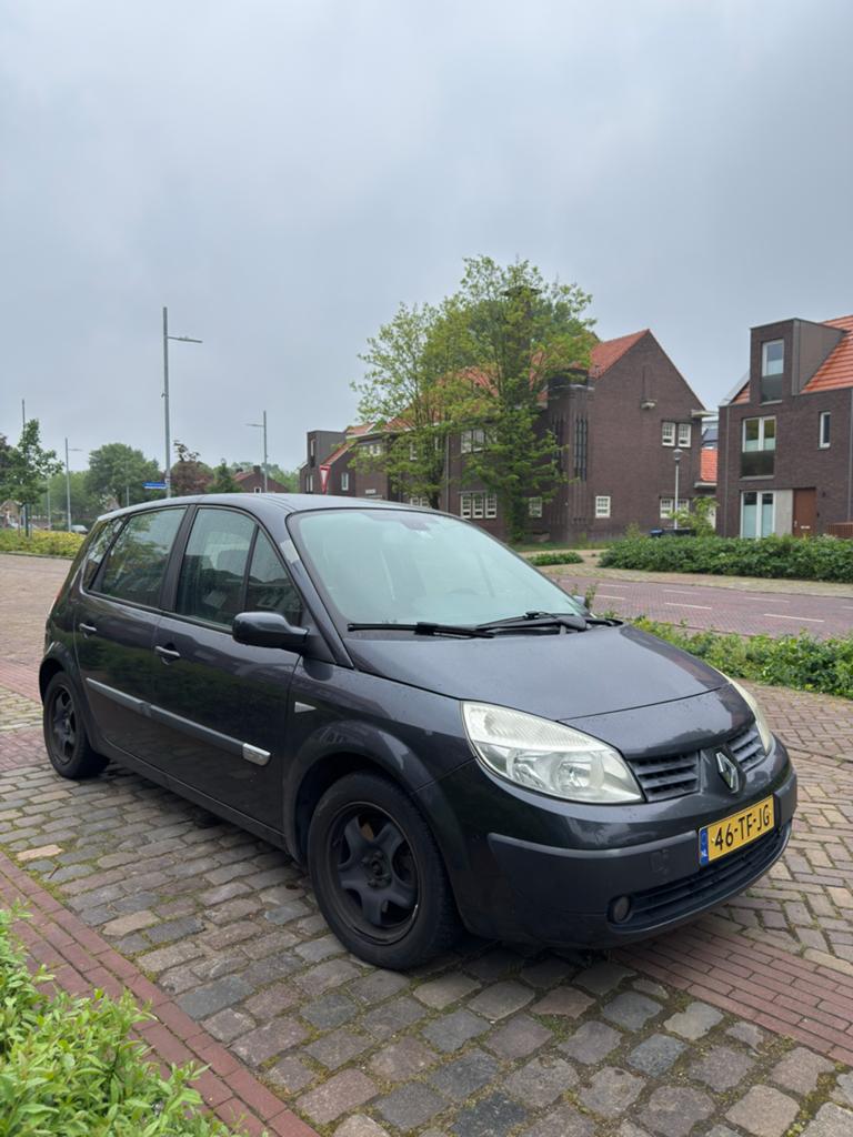Renault Scénic 2.0 16V 99KW 2006 Grijs, Auto's, 1998 cc, 4 cilinders, Origineel Nederlands, 75 €/maand
