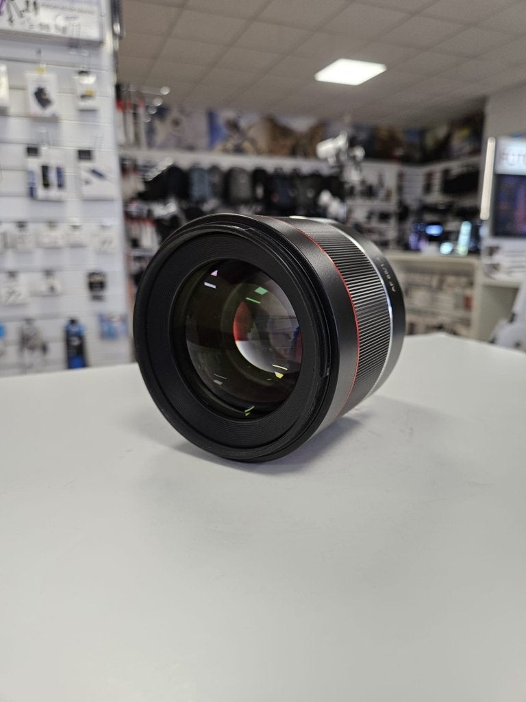 Samyang AF 85mm f/1.4 FE (Heerenveen), Foto-Groep, Ophalen of Verzenden, Zo goed als nieuw, Standaardlens