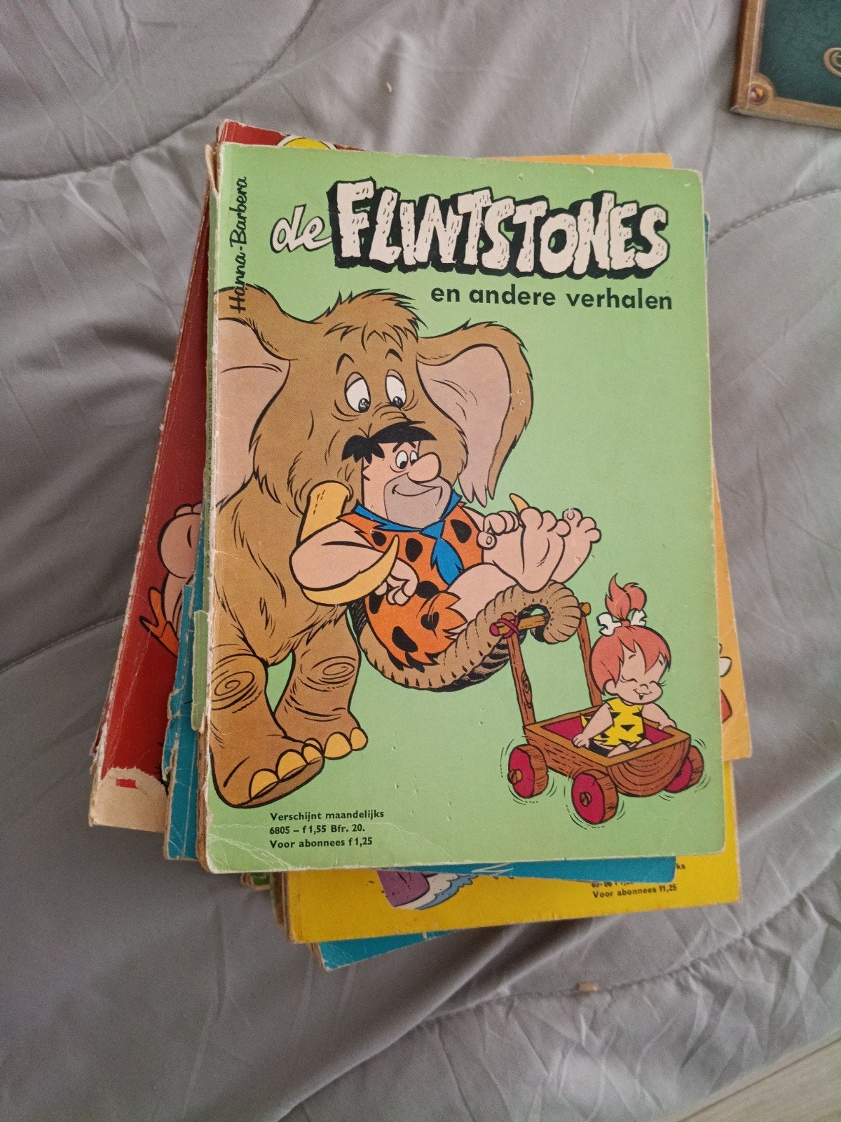 De Flintstones en andere verhalen - Vintage stripboeken (24), Boeken, Stripboeken, Gelezen, Hanna Barbera, Ophalen of Verzenden