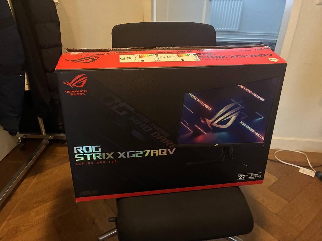 ROG Strix XG27AQV 27inch 2K, Gaming, Hoofdtelefoonaansluiting, Zo goed als nieuw, Overige typen