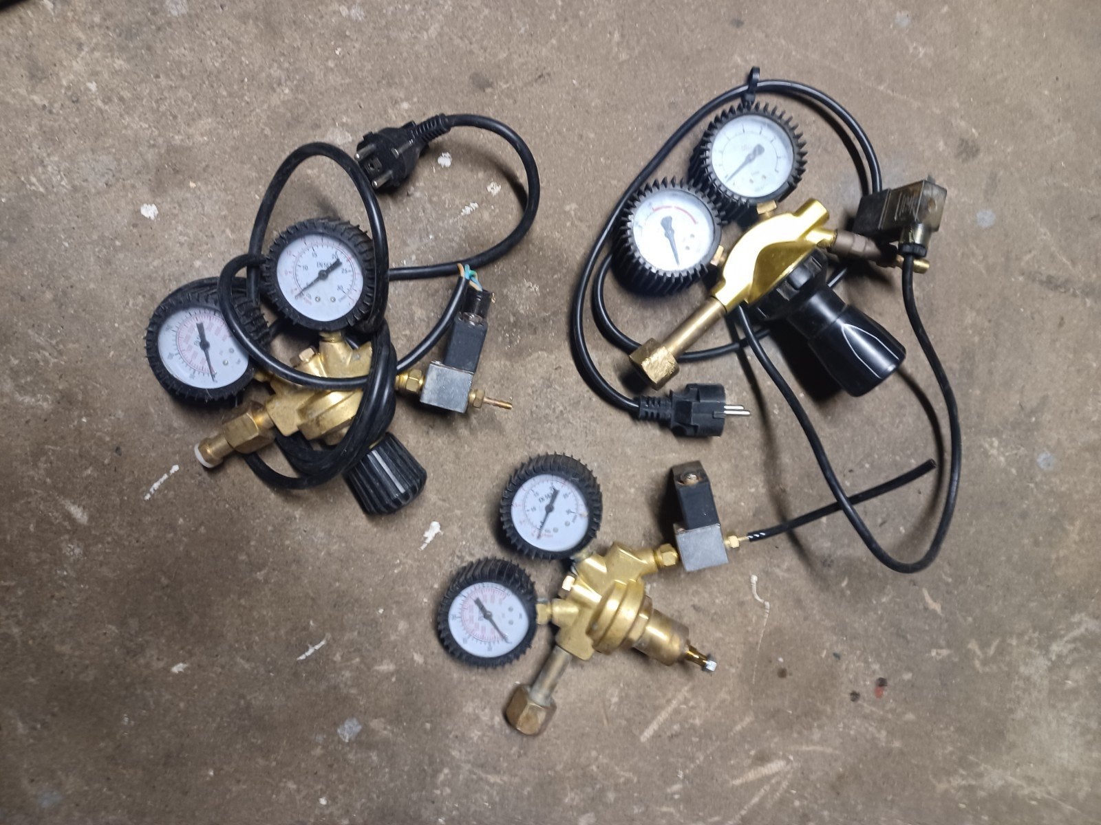 Set van 3 Drukregelaars met Manometers en Solenoïde, Ophalen of Verzenden, Gebruikt