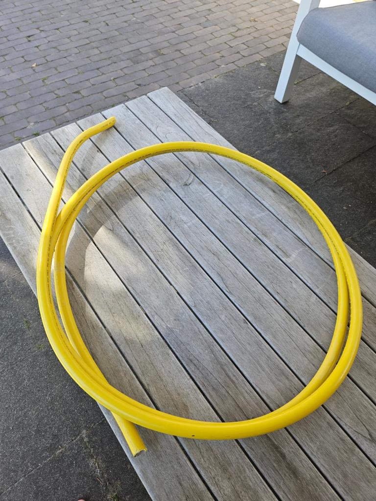 GRATIS REHAU RAUTITAN gas stabil buis 25x3,7mm (restant), Doe-het-zelf en Verbouw, Elektra en Kabels, Ophalen, Gebruikt, Kabel of Snoer