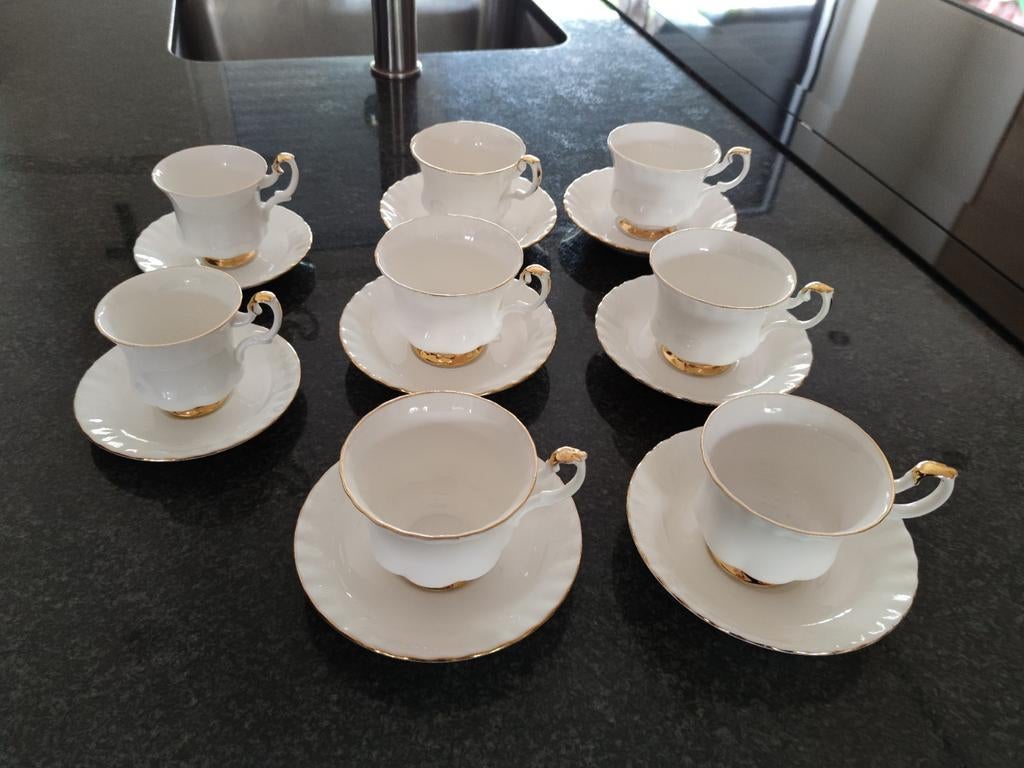 Royal Albert Val d'Or porseleinen kop en schotels, Ophalen, Zo goed als nieuw, Porselein, Kop en/of schotel