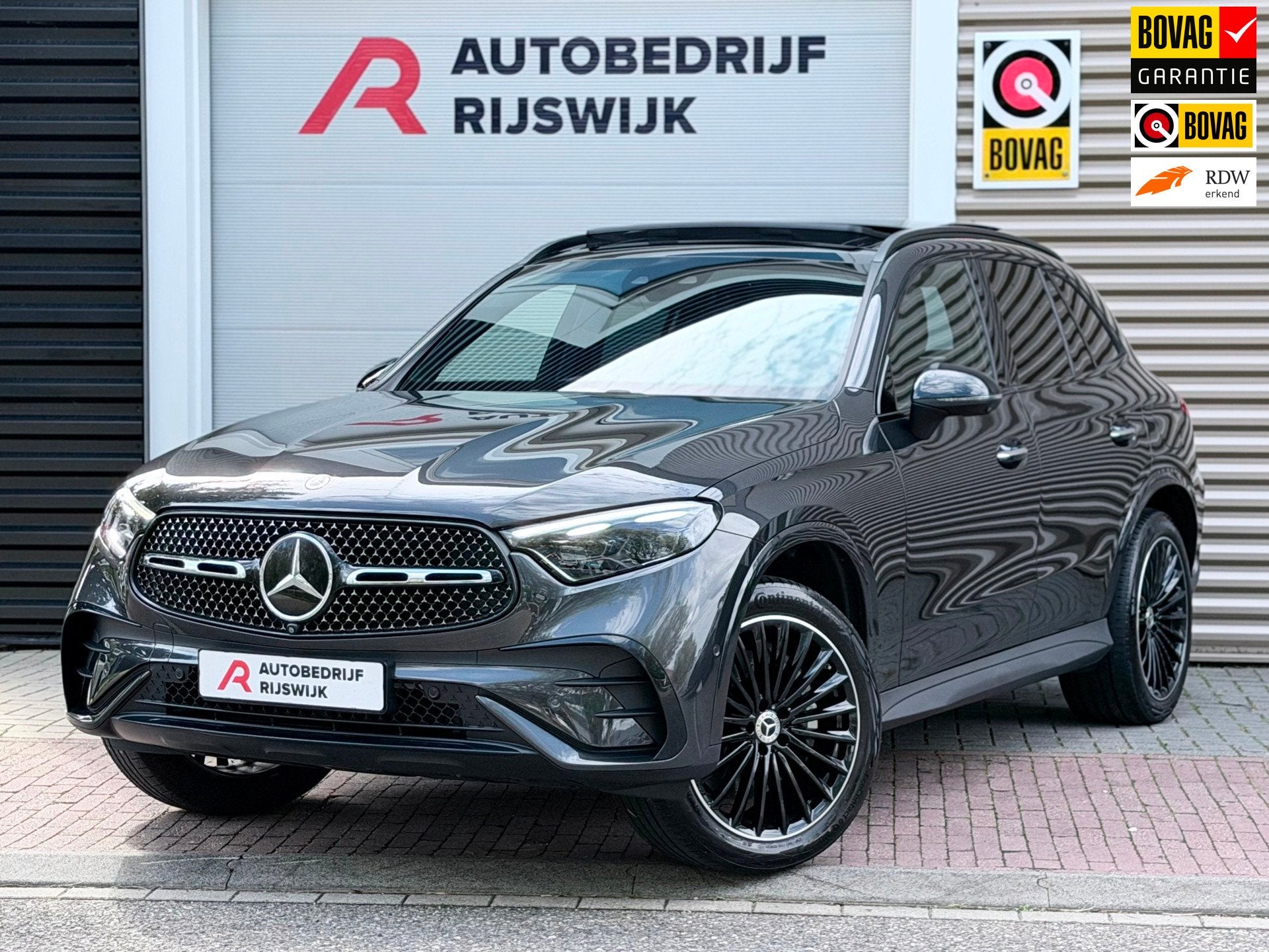 Mercedes-Benz GLC-klasse 400e 4MATIC AMG Pano/Memory/Burmest, Auto's, Automaat, Gebruikt, Alcantara, Origineel Nederlands