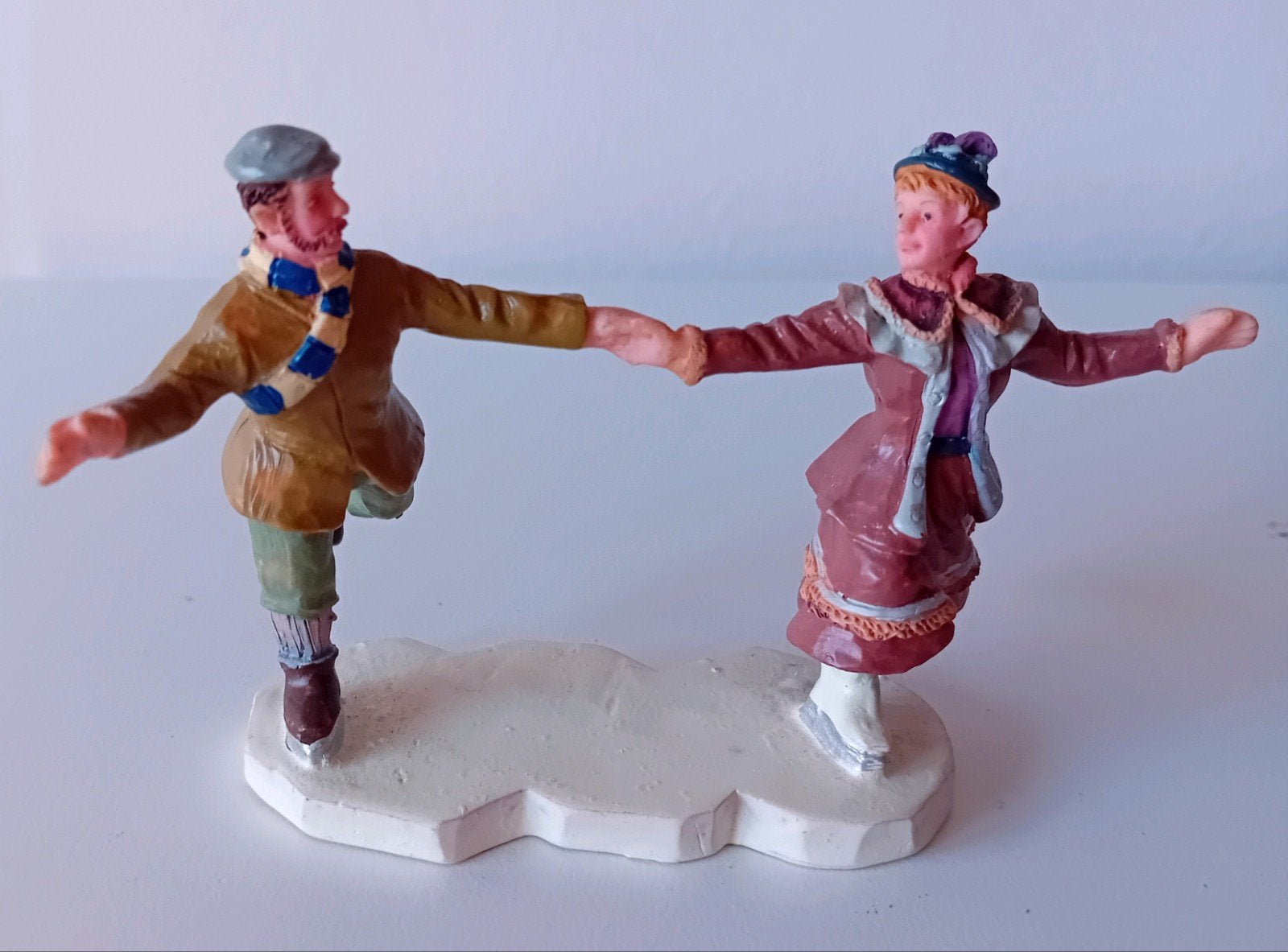 Lemax ice dancers, retired, Lemax figuur Kerstdorp, Ophalen of Verzenden