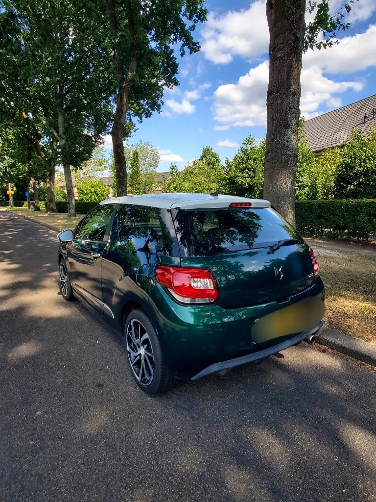 DS3 1.2 Puretech 82pk Connected Chic Groen - september 2017, Auto's, DS, Voorwielaandrijving, Stof, 1199 cc, Bluetooth