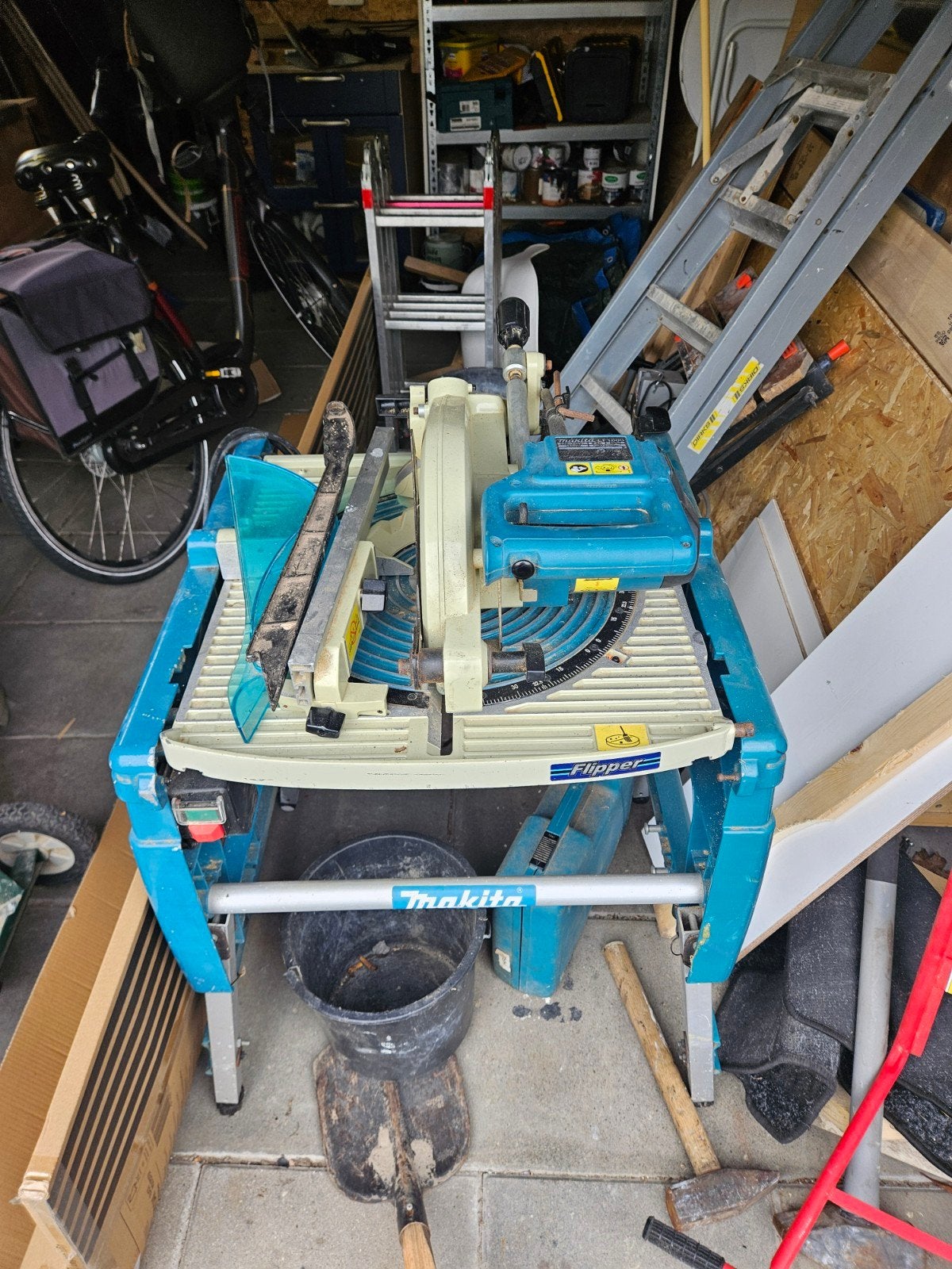 Makita LF1000 Flipper Afkort- en Tafelzaag 1650W, Doe-het-zelf en Verbouw, Gereedschap | Zaagmachines, Gebruikt, 70 mm of meer