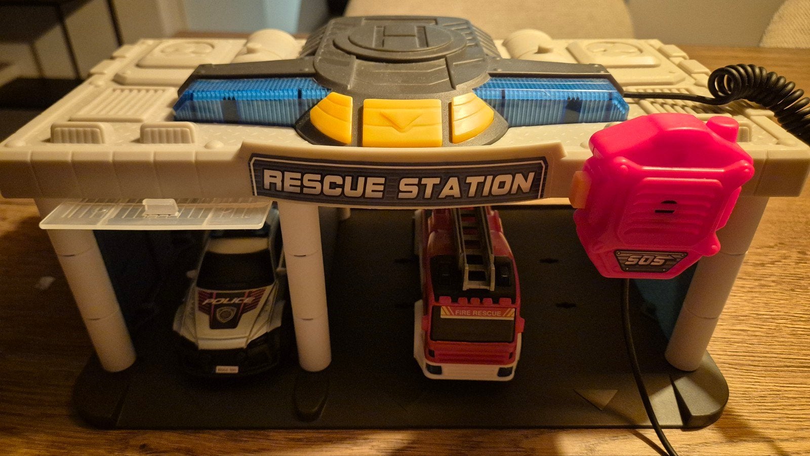 Rescue Station met brandweerwagen en politieauto, Ophalen, Gebruikt