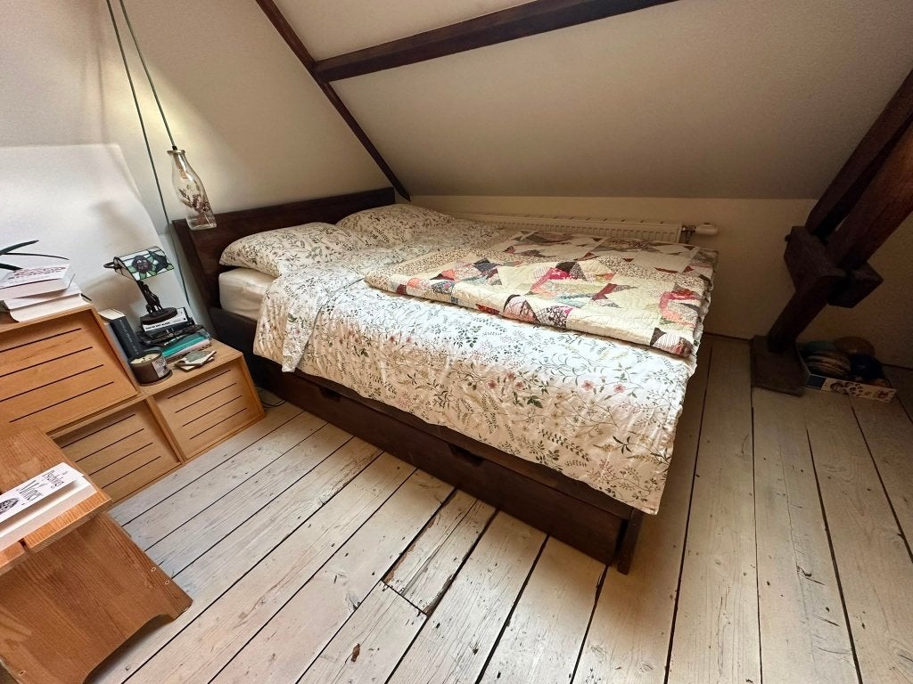 Houten bed (140 cm breed) met opberglades en matras, Ophalen, Eenpersoons, Bruin, Rustiek