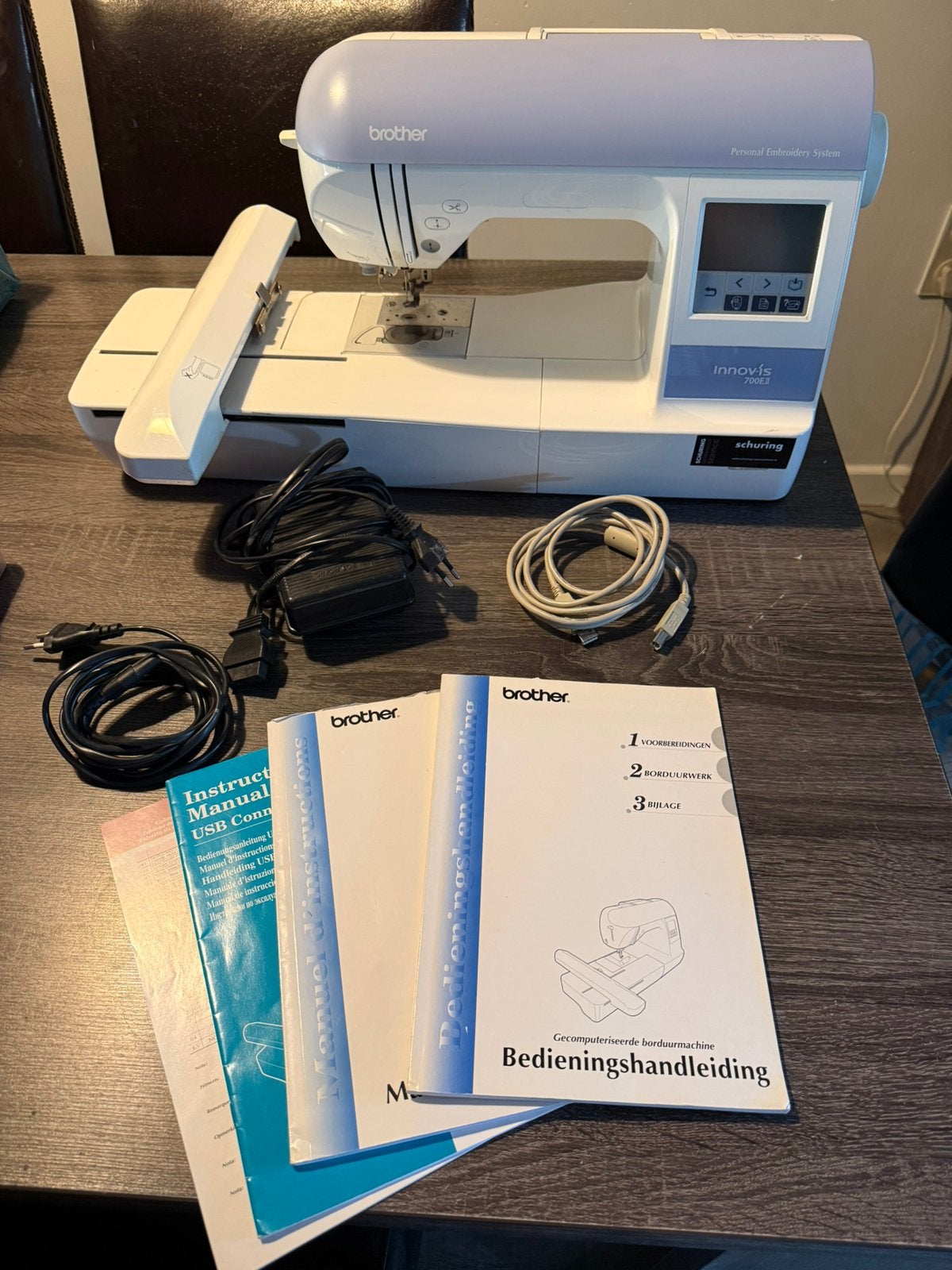 Brother innovis borduurmachine, Ophalen, Zo goed als nieuw, Naaimachine, Brother