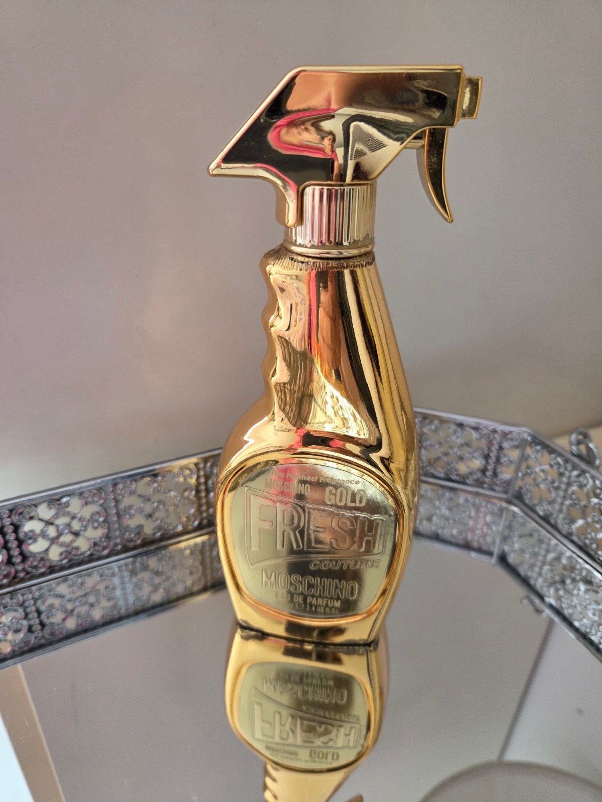 Lege Moschino Fresh Couture Gold parfumfles, Sieraden, Tassen en Uiterlijk, Ophalen of Verzenden, Gebruikt