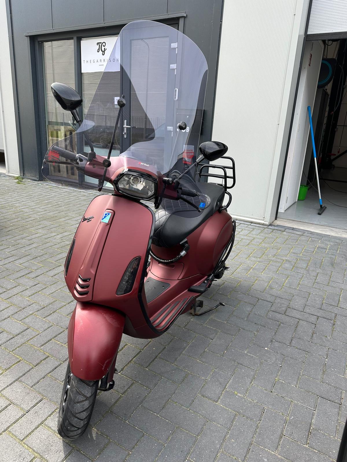 Vespa Sprint 50 Snorfiets | Zeer Nette Staat | Veel Extra’s, Fietsen en Brommers, Scooters | Vespa, Ophalen, Zo goed als nieuw