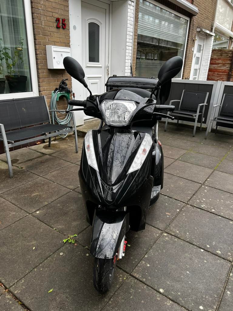 IVA E1000 Scootmobiel Zwart, Fietsen en Brommers, Ophalen, Zo goed als nieuw, Elektrisch, Overige modellen