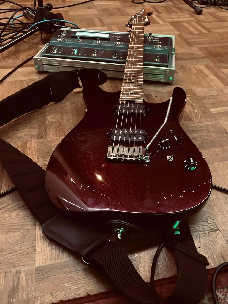 Charvel DK24 custom USA, Ophalen of Verzenden, Zo goed als nieuw, Solid body, Overige merken