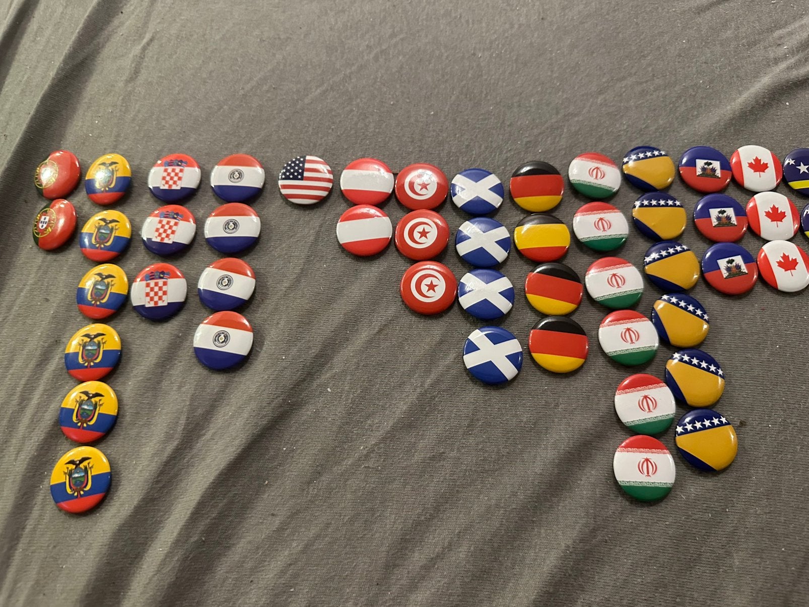 Deka buttons - zeldzame landen zoals Zweden en Bosnië, Verzamelen, Ophalen of Verzenden, Gebruikt, Stad of Land, Button