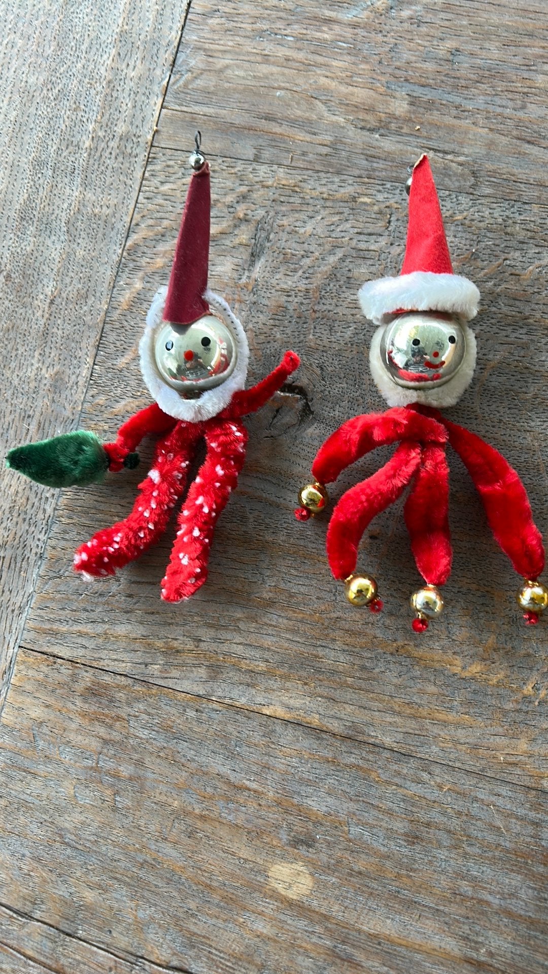 Twee oude chenille kerstballen, Ophalen of Verzenden, Zo goed als nieuw