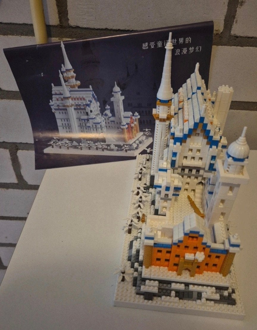 Neuschwanstein mini bricks, Kinderen en Baby's, Speelgoed | Bouwstenen, Ophalen of Verzenden, Zo goed als nieuw, Overige merken