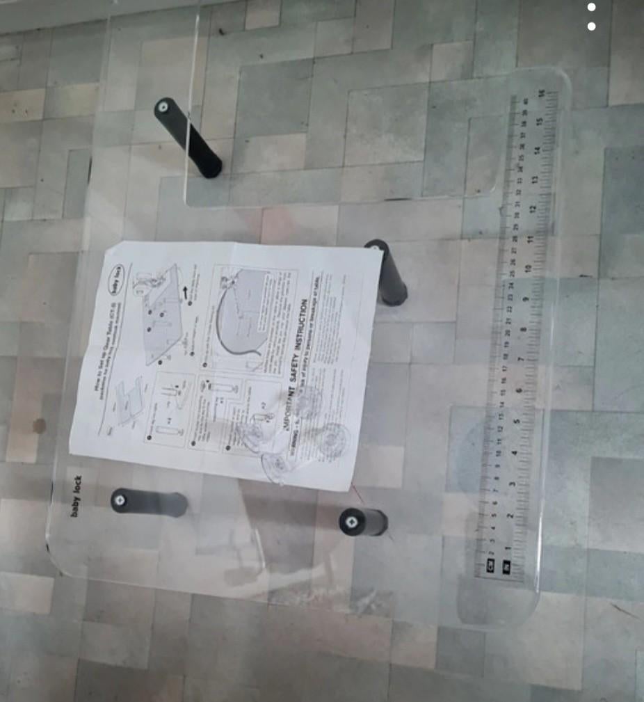 Aanschuiftafel babylock voor  babylockGloria, Ophalen of Verzenden, Zo goed als nieuw, Lockmachine, Overige merken