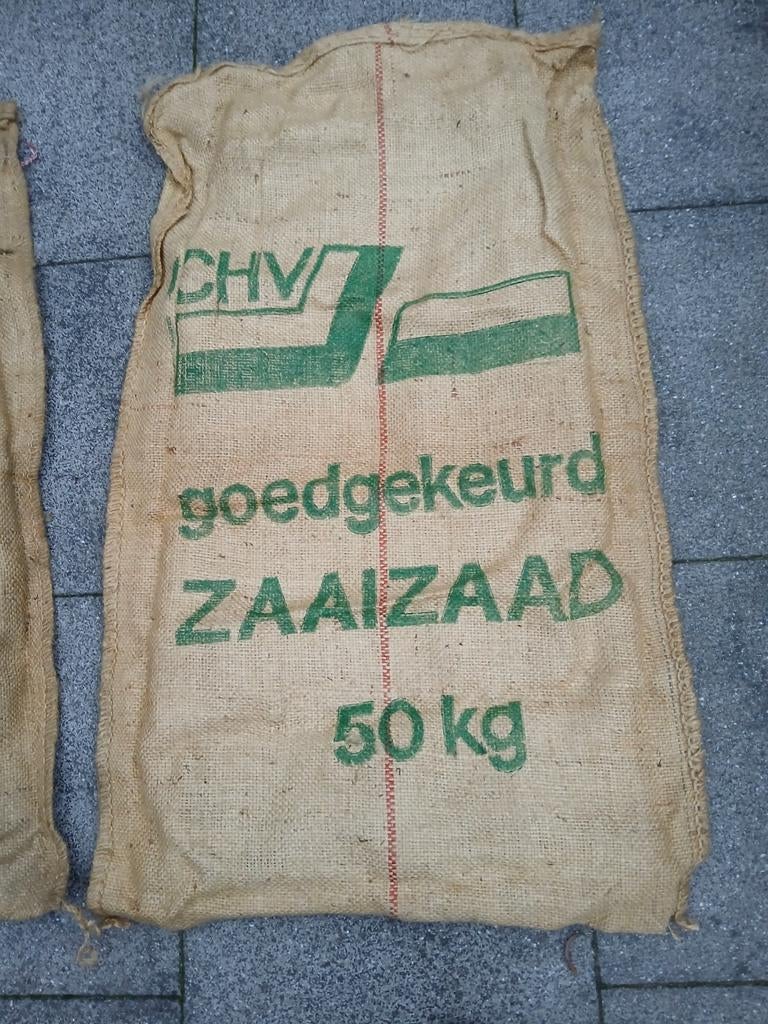 Twee oude CHV zaaizaadzakken van jute, Ophalen of Verzenden