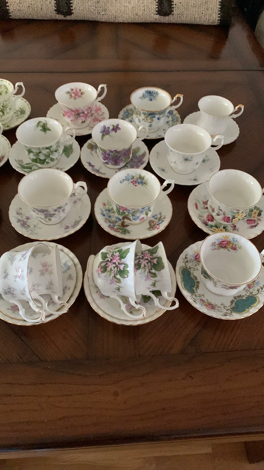 Royal Albert kopjes totaal 18 stuks, Ophalen