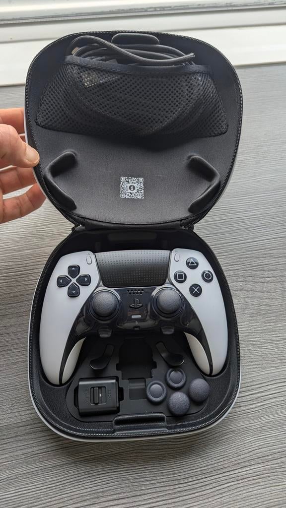 Zo goed als nieuwe PS5 DualSense Edge Controller, Spelcomputers en Games, Spelcomputers | Sony PlayStation Consoles | Accessoires