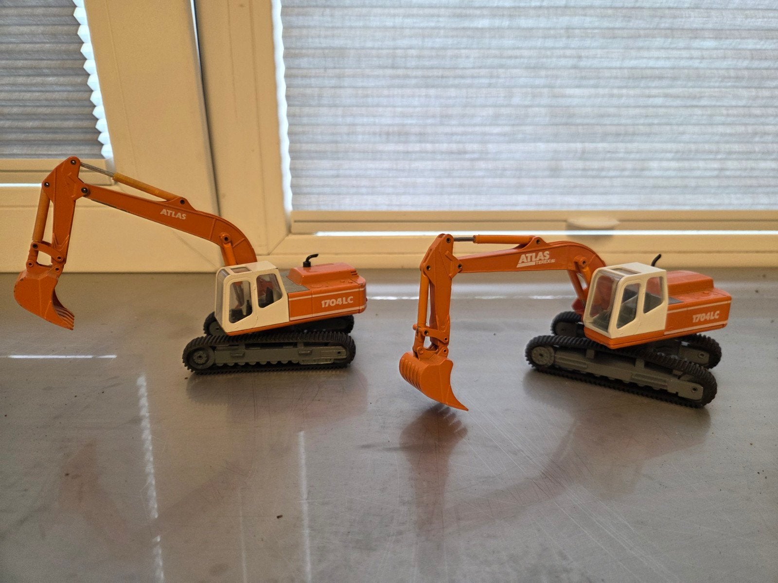 Atlas 1704 & Atlas Terex 1704 1:50 Conrad (2 stuks), Ophalen of Verzenden, Zo goed als nieuw, Hijskraan, Tractor of Landbouw, Conrad
