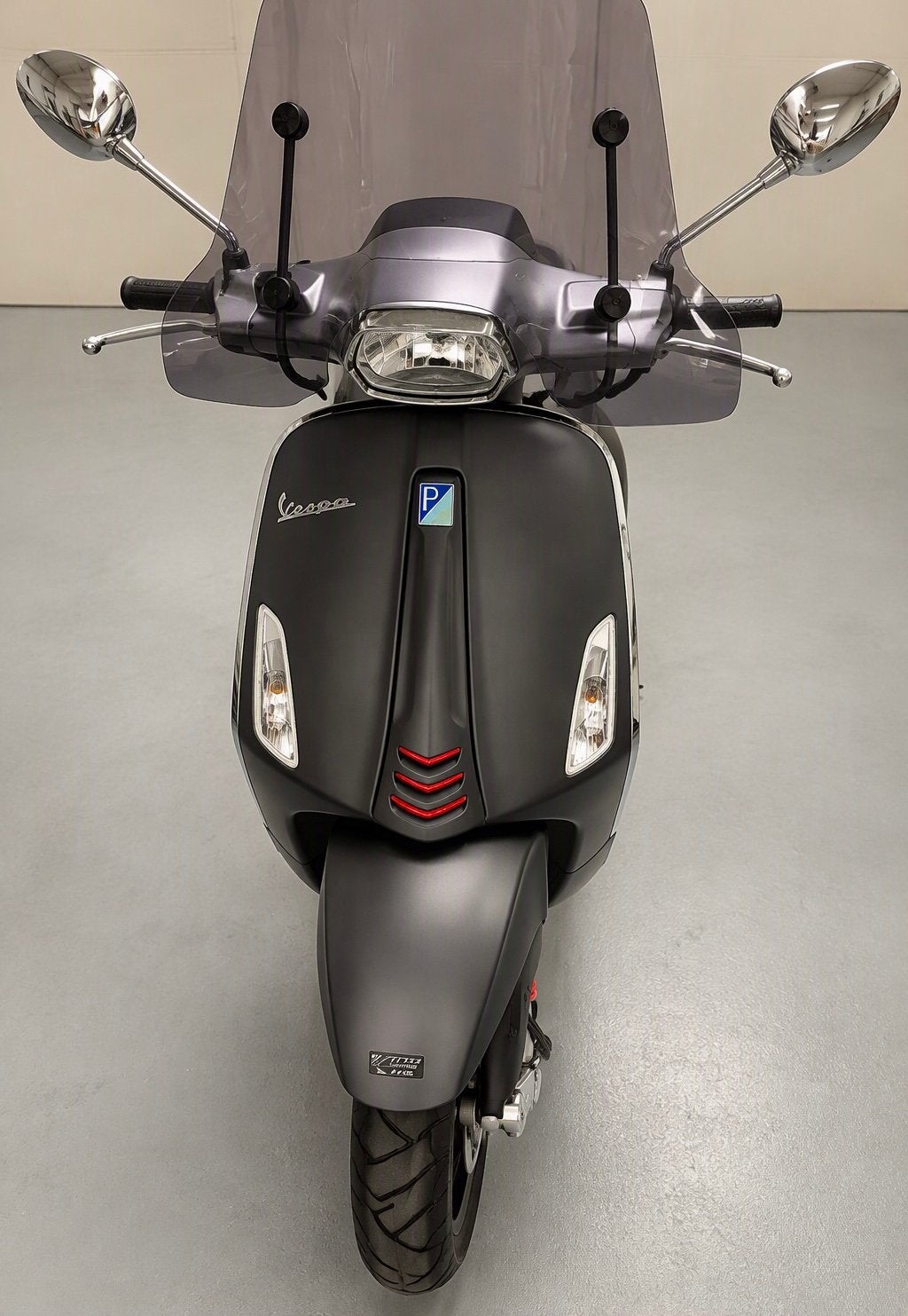 Vespa Sprint 45km/u Mat Zwart - Zo goed als nieuw, Fietsen en Brommers, Ophalen, Overige modellen, Maximaal 45 km/u, Zo goed als nieuw