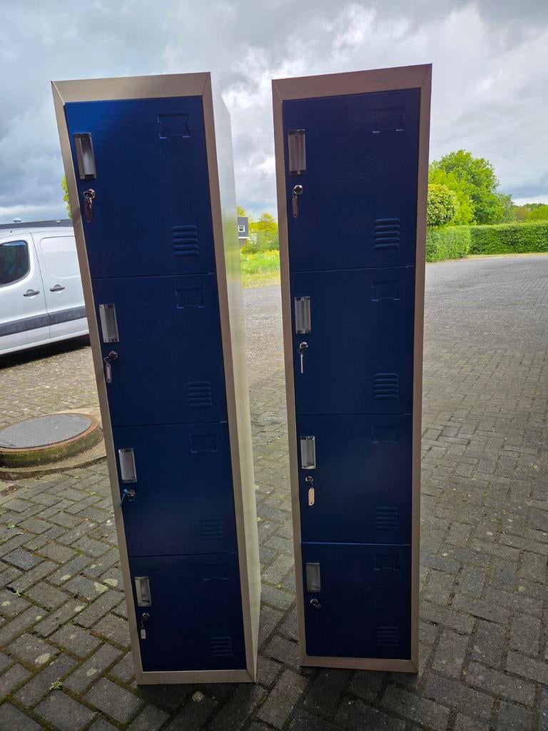 2 stuks lockers - Ideaal voor kantoor, school of sportclub, Gebruikt, Modern, Functioneel, Onbekend, Ophalen of Verzenden