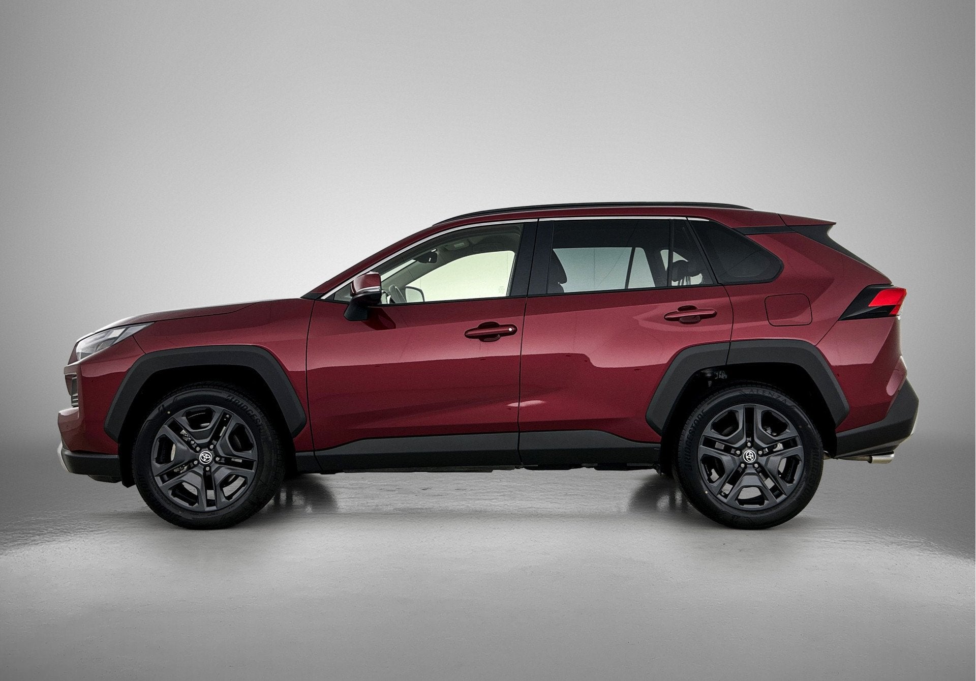 Toyota RAV4 2.5 Hybrid AWD ADVENTURE | JBL | Leder |, Automaat, 12 maanden, Gebruikt, 4 cilinders
