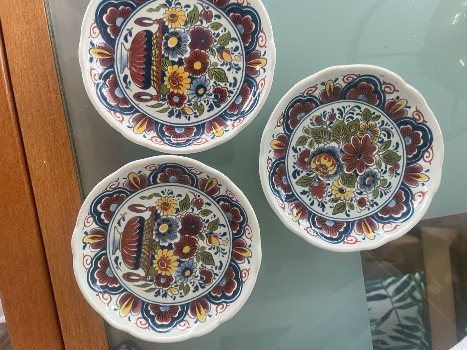 Delfts Aardewerk 3 schoteltjes 1960, Ophalen, Zo goed als nieuw, Glas of Kopje