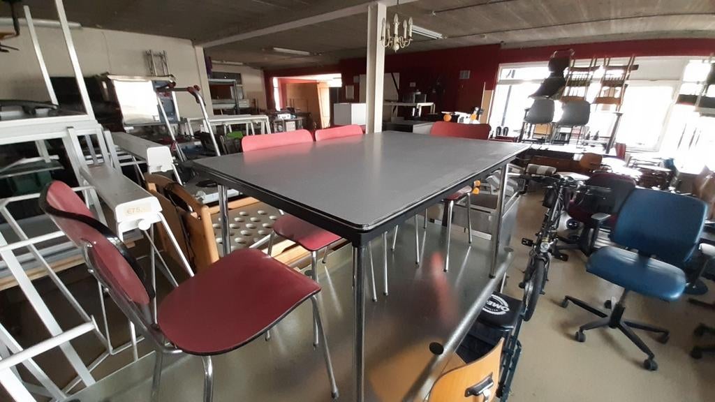 Vintage eettafel met 6 stoelen, Huis en Inrichting, Stoelen, Gebruikt, Vijf, Zes of meer stoelen, Metaal, Overige materialen, Ophalen