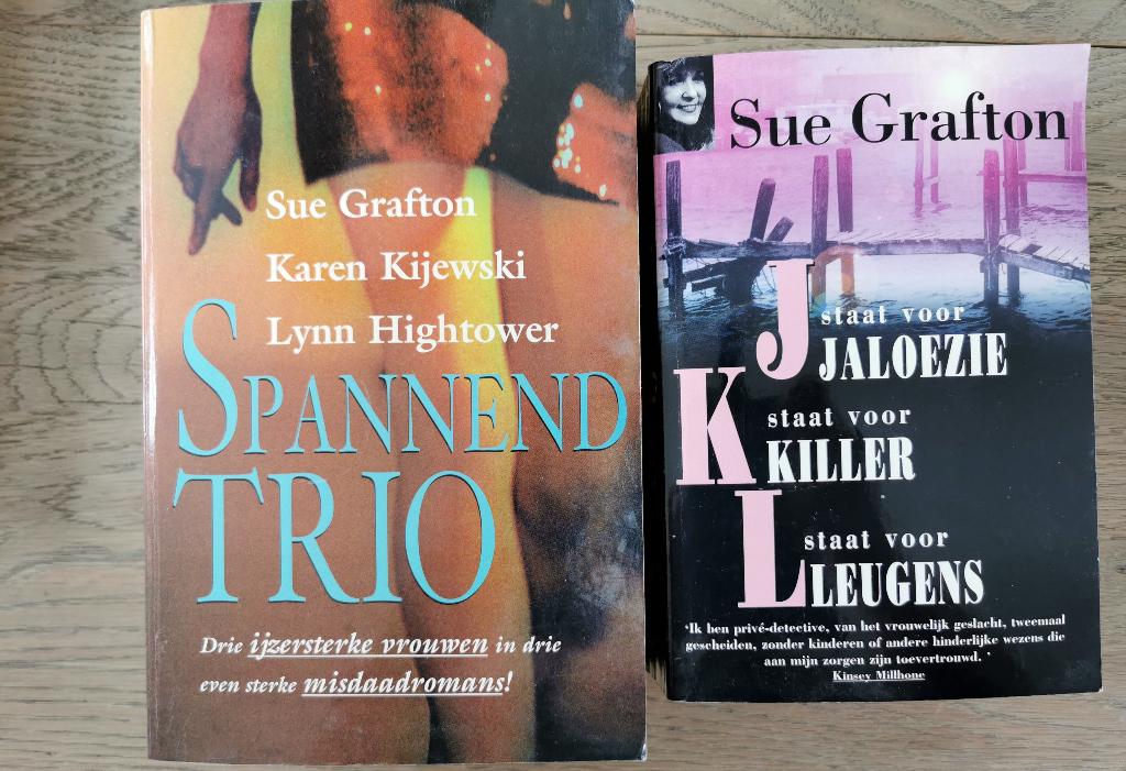 414 .. Sue Grafton ; 2 stuks, Boeken, Ophalen of Verzenden, Gelezen