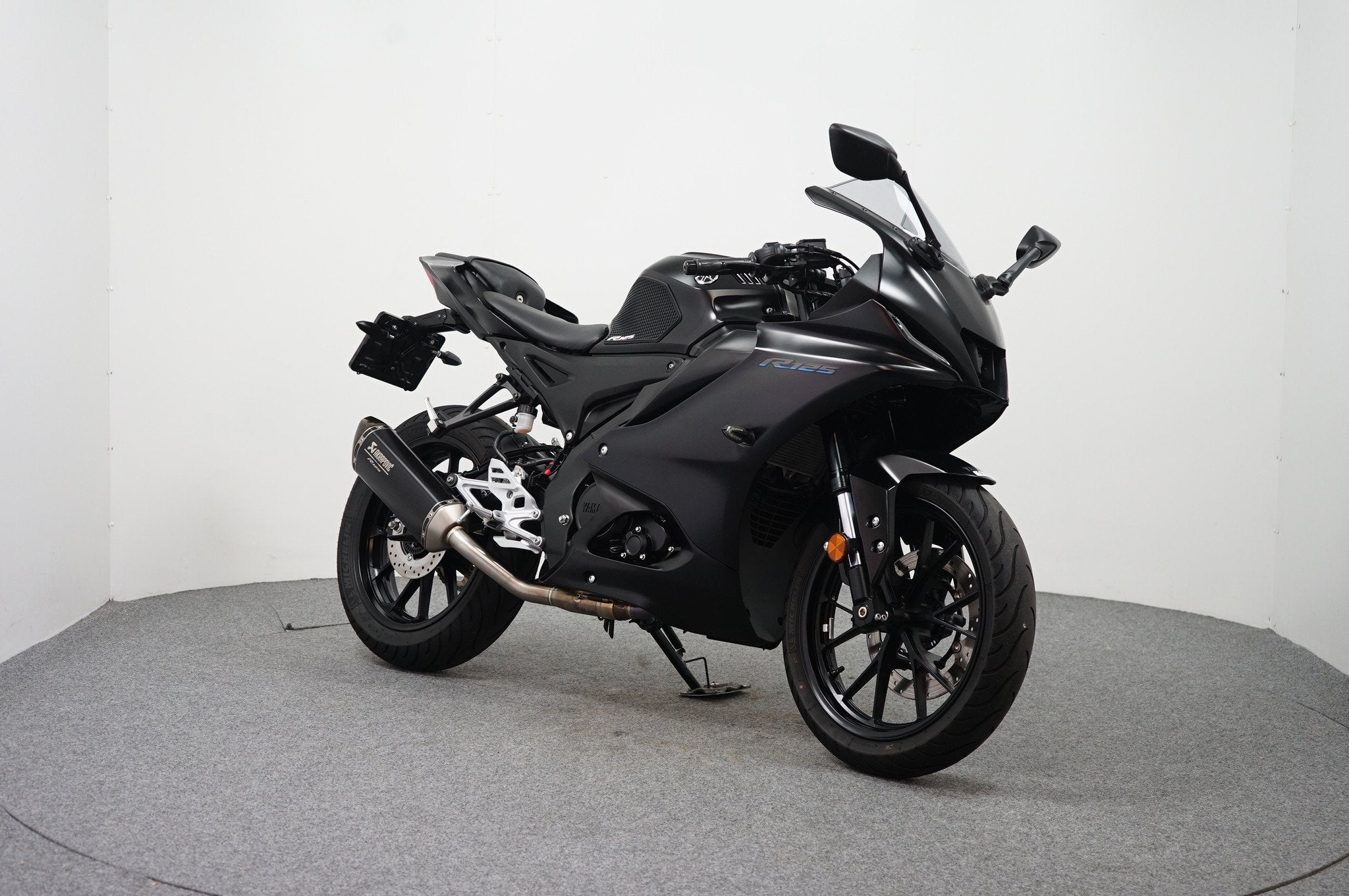 Yamaha YZF-125 R (bj 2023), Bedrijf, Super Sport, Quickshifter, 11 kW of minder