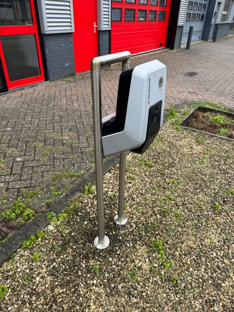 Gebruikte Amtron laadpaal op paal 22kw, Ophalen, Gebruikt, Laadpaal