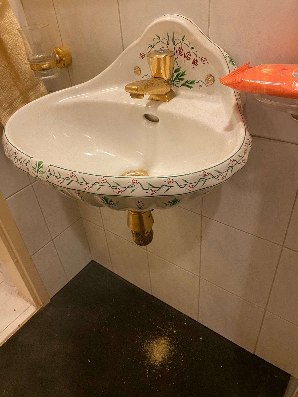 Vintage wastafel met kraan - zonder sifon, Ophalen, Gebruikt, Wastafel