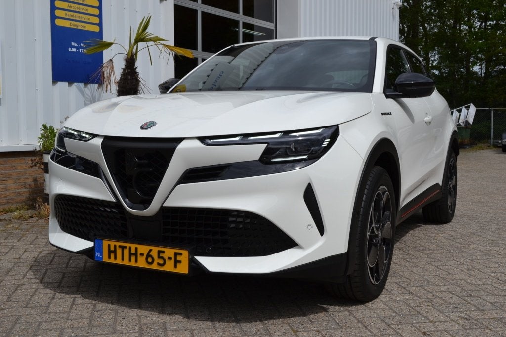Alfa Romeo Junior Elet. Spec. 54 kWh (bj 2024, automaat)